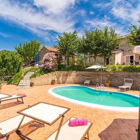 With Private Swimming Pool And Beautiful View וילה *